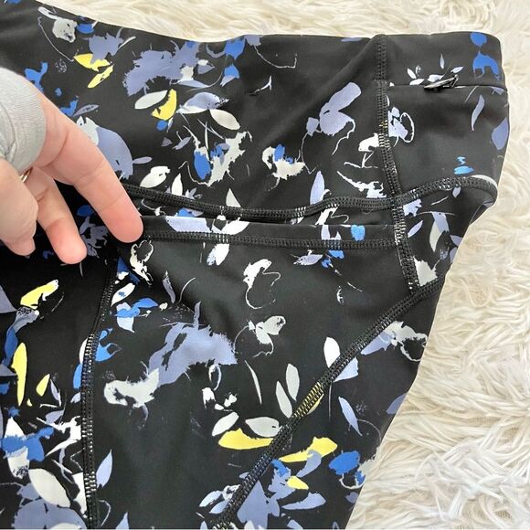 Sweaty Betty Power 7/8 Pocket Leggings Black Blue Floral Print Size Small - Picture 3 of 7